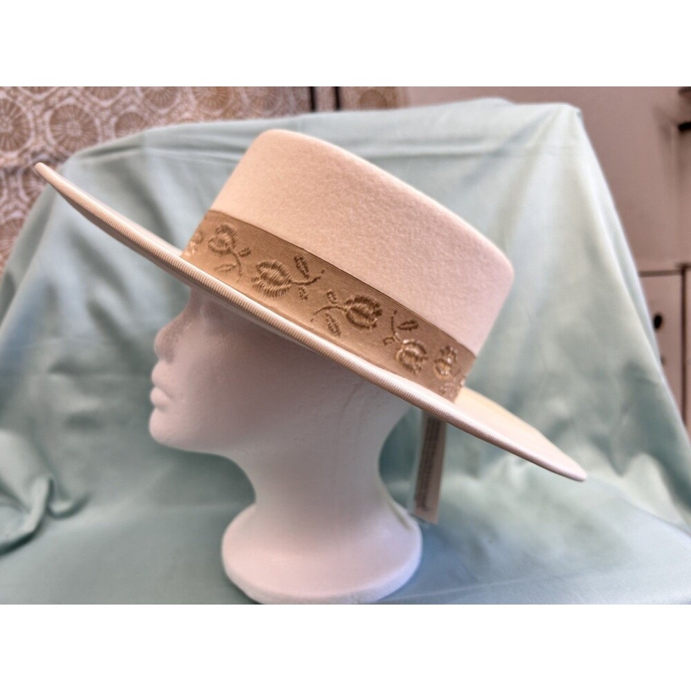 Olive & Pique Women’s Ivory Felt Wool Wide Brim Fedora Hat, Embroidered, M